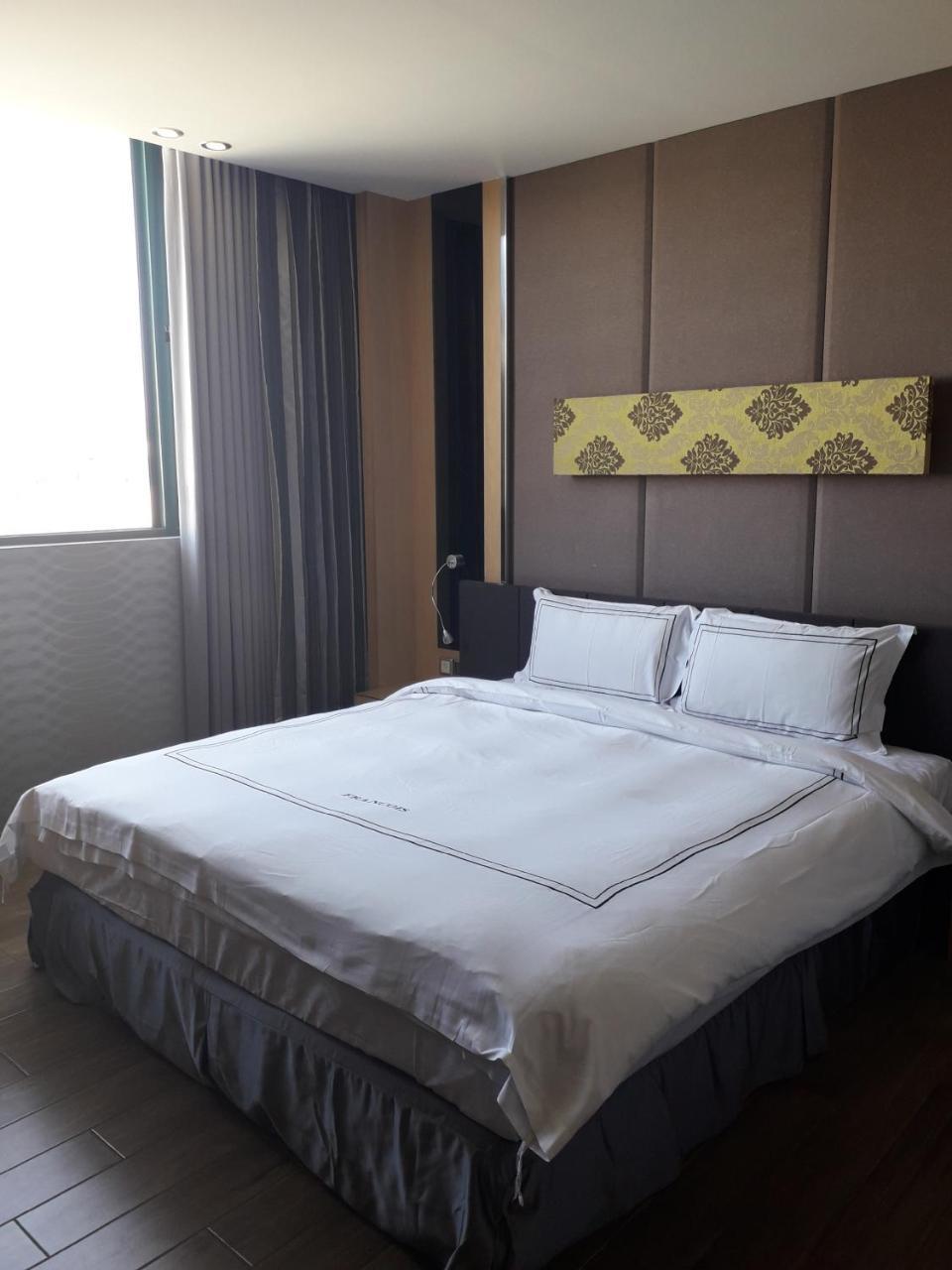 Yunlin Commerce Ryokan Tuku Extérieur photo