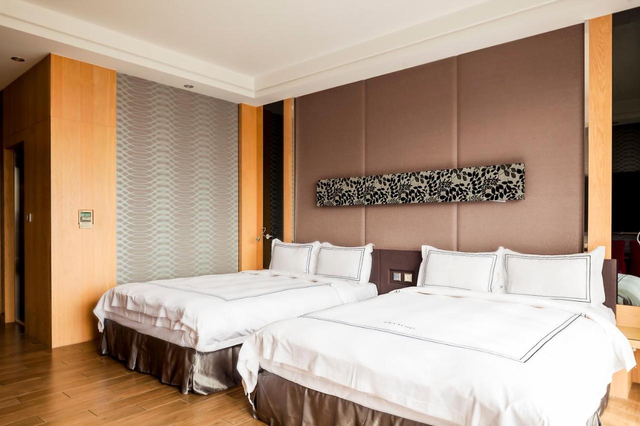 Yunlin Commerce Ryokan Tuku Extérieur photo