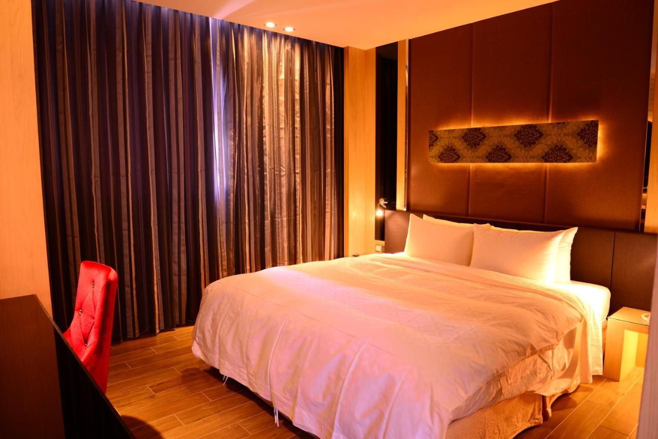 Yunlin Commerce Ryokan Tuku Extérieur photo
